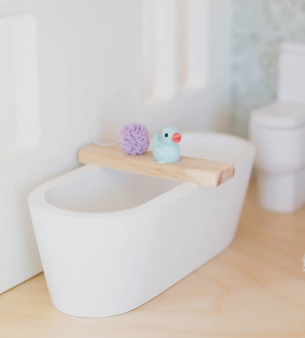 Dollhouse Oval Soaking Bath Tub | White