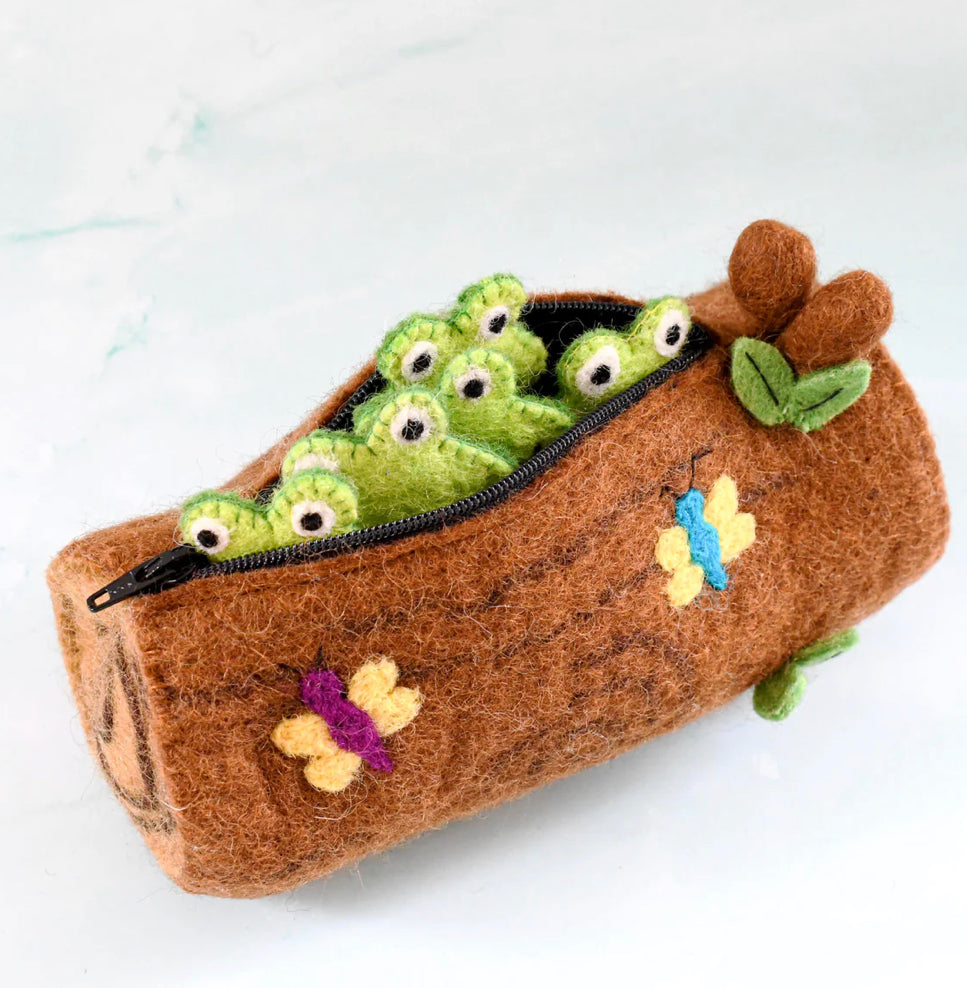 5 Little Speckled Frogs Log Bag and Finger Puppets