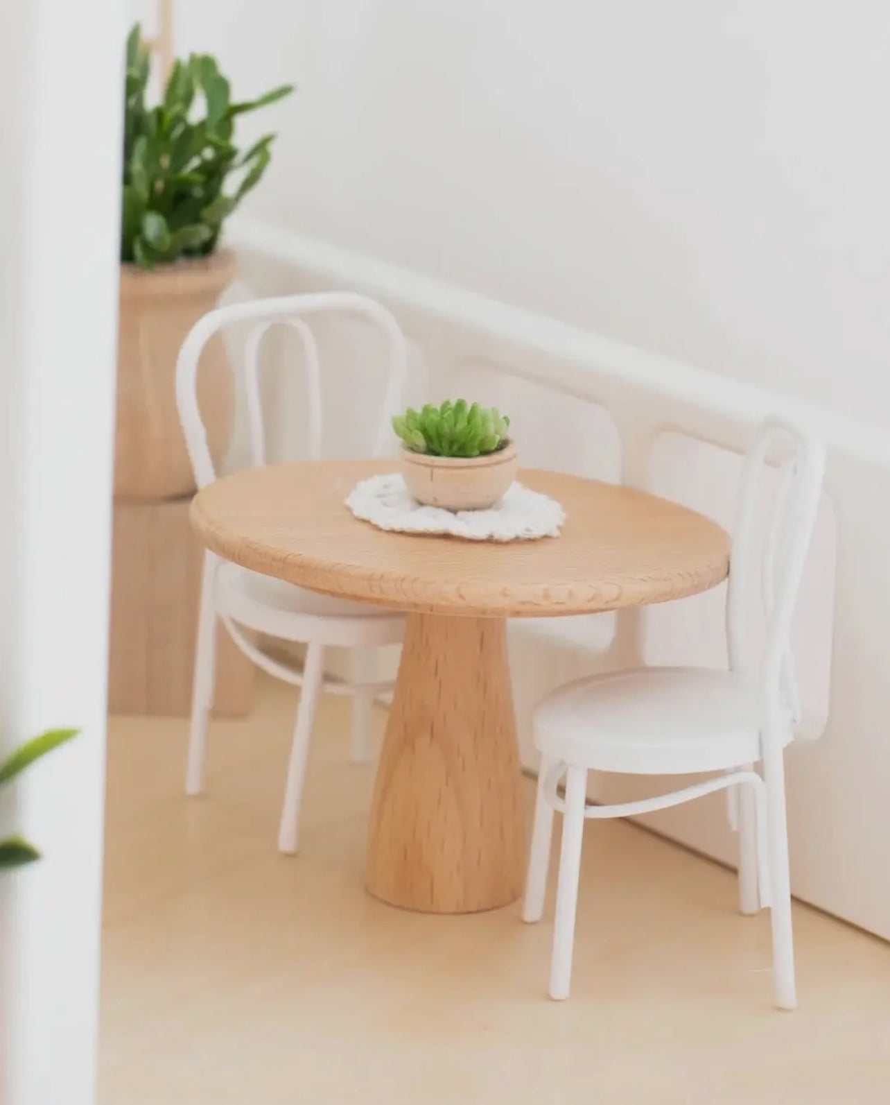 Dollhouse Round Bistro Dining Table | Natural Wood